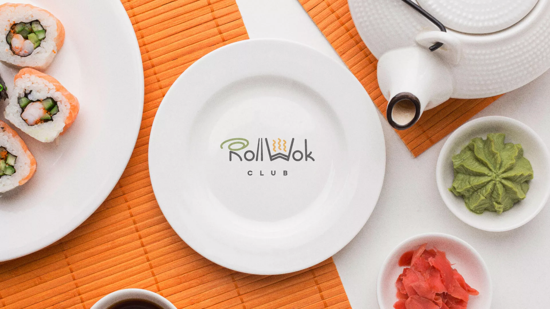 Разработка логотипа и фирменного стиля суши-бара «Roll Wok Club» в Губкине
